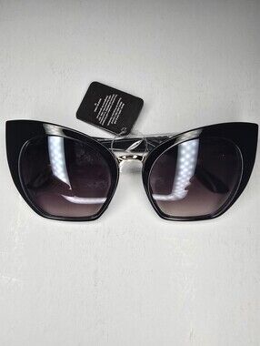 Women's Gold Oversized Square Sunglasses Yellow Gradient Lenses UV400 NWT